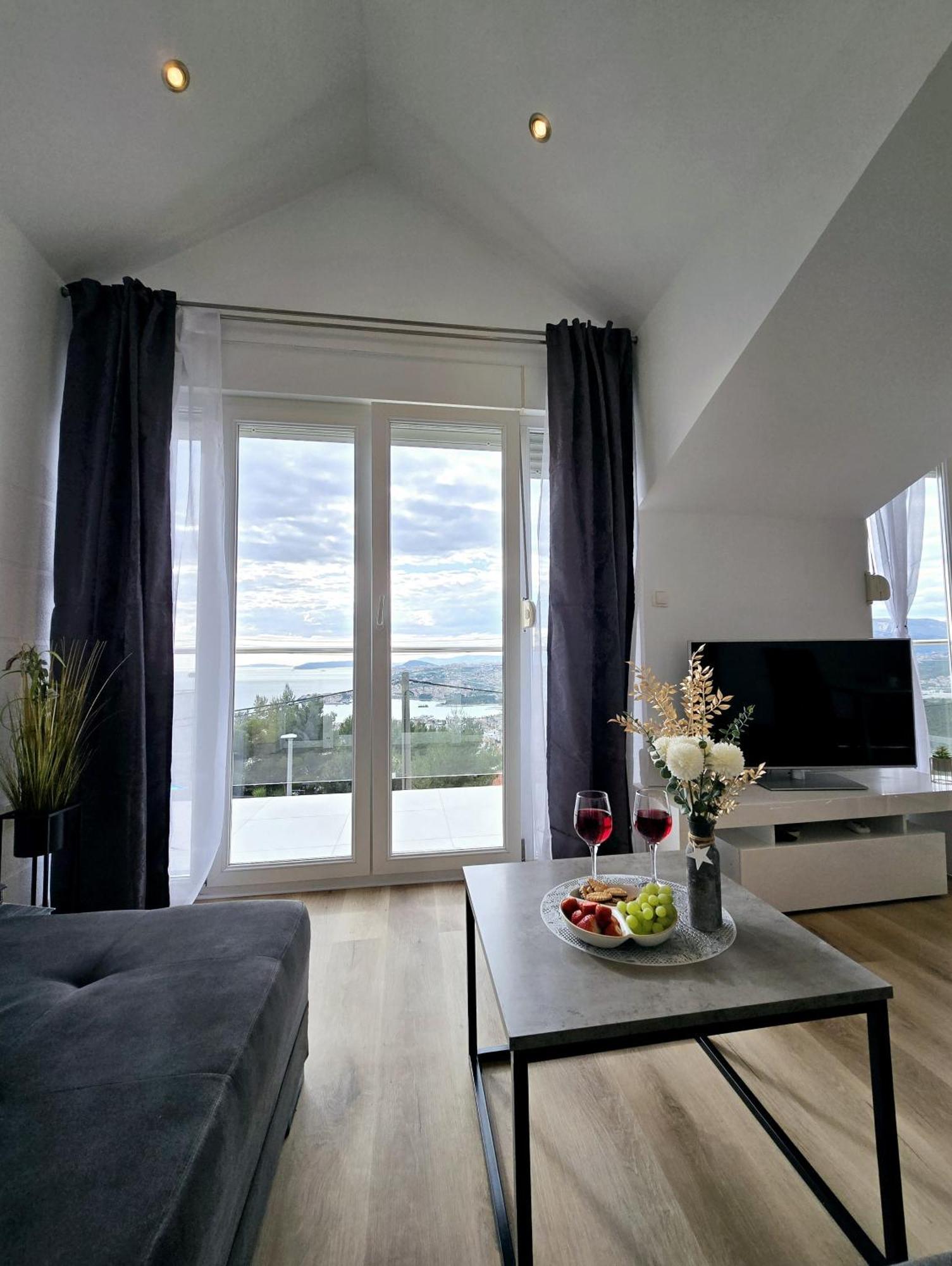 Villa Matanovi Dvori Podstrana Esterno foto