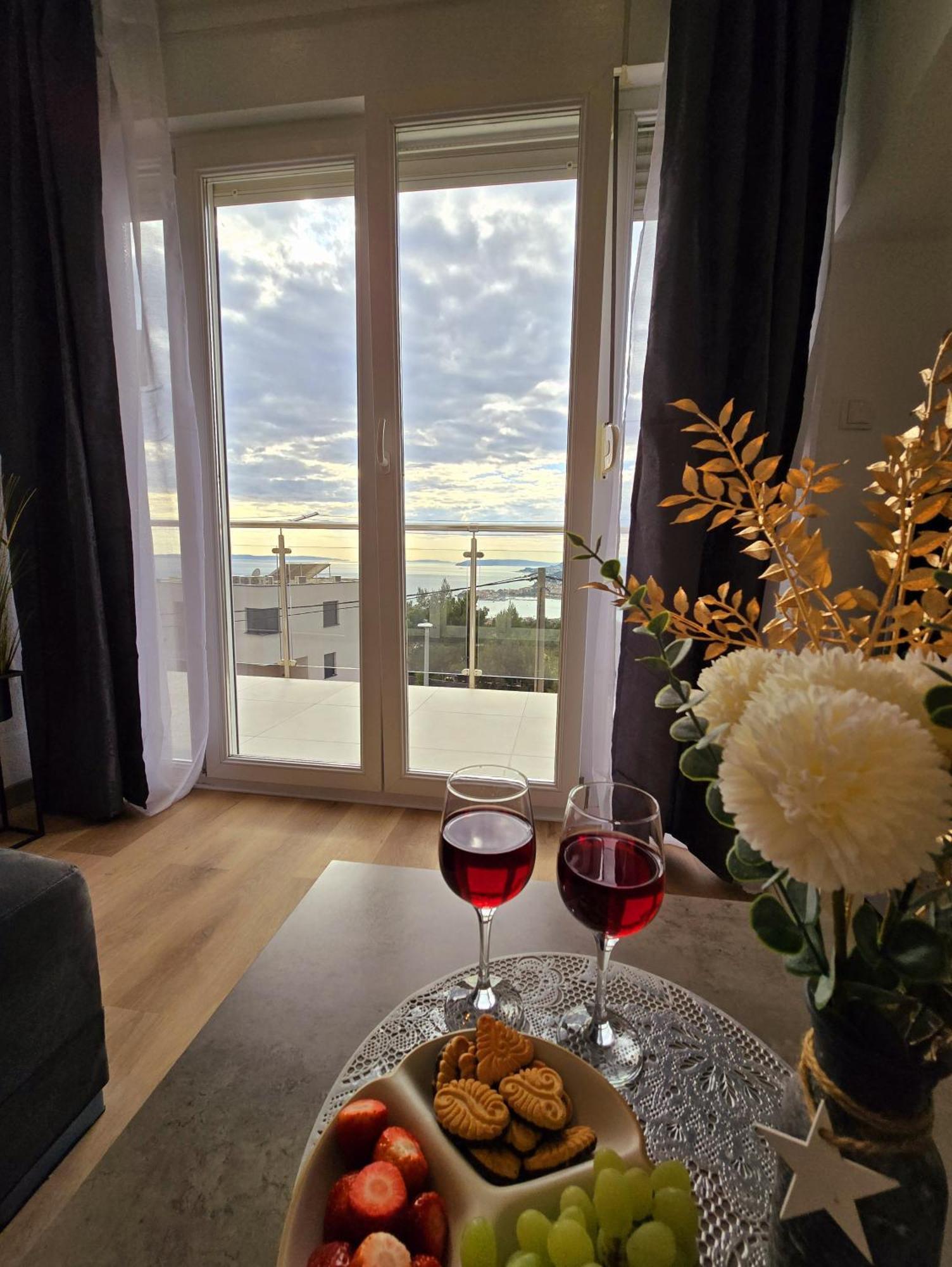 Villa Matanovi Dvori Podstrana Esterno foto