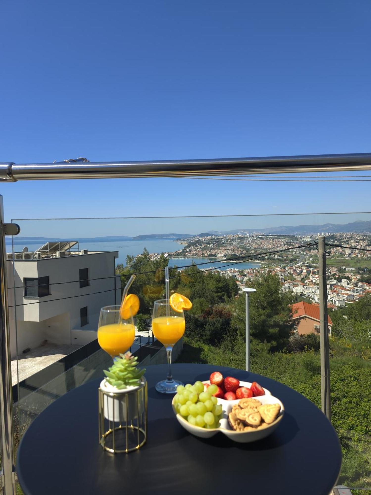 Villa Matanovi Dvori Podstrana Esterno foto